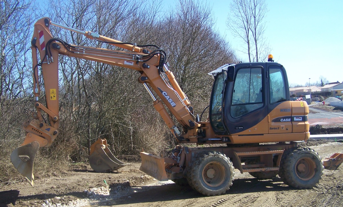 Pelle à pneus de 12 tonnes